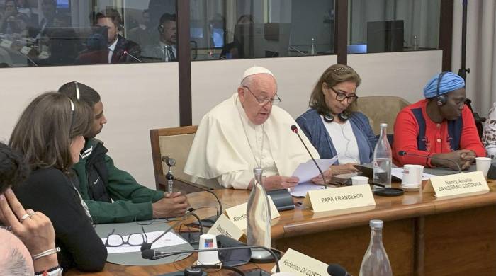 El papa Francisco durante su participación en la reunión de los Movimientos Populares organizada en el Vaticano. El papa Francisco durante su participación en la reunión de los Movimientos Populares organizada en el Vaticano.
