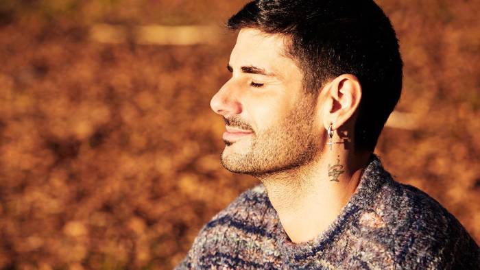 El cantautor y músico español, Melendi. El cantautor y músico español, Melendi.