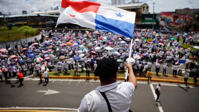 El pueblo panameño tiene la obligación histórica de rechazar esta nueva forma de sometimiento y defender el cumplimiento del Tratado de Neutralidad del Canal de Panamá. El pueblo panameño tiene la obligación histórica de rechazar esta nueva forma de sometimiento y defender el cumplimiento del Tratado de Neutralidad del Canal de Panamá.