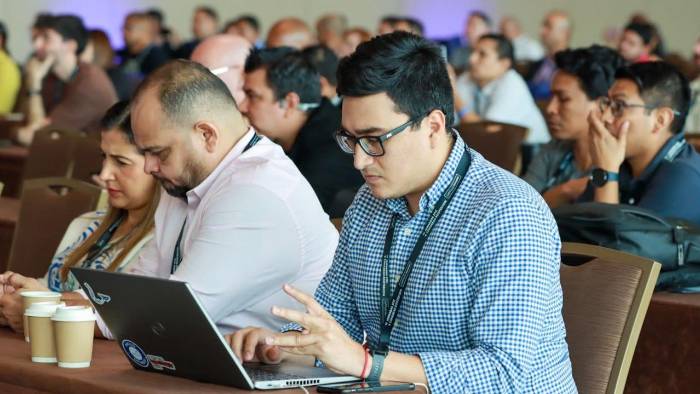 Asistentes al evento en la edición anterior. Asistentes al evento en la edición anterior.
