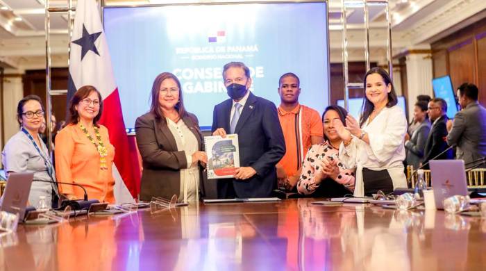Presidente firma decreto que aprueba el Plan Nacional de Accesibilidad Universal de Panamá