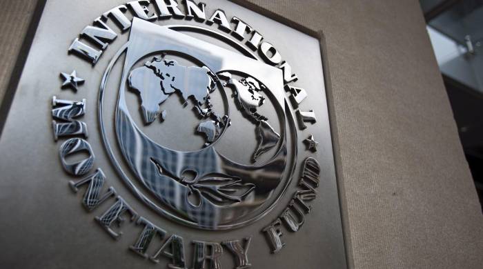 El FMI brinda asistencia a los países de ingreso bajo con apoyo financiero y de otro tipo. El FMI brinda asistencia a los países de ingreso bajo con apoyo financiero y de otro tipo.