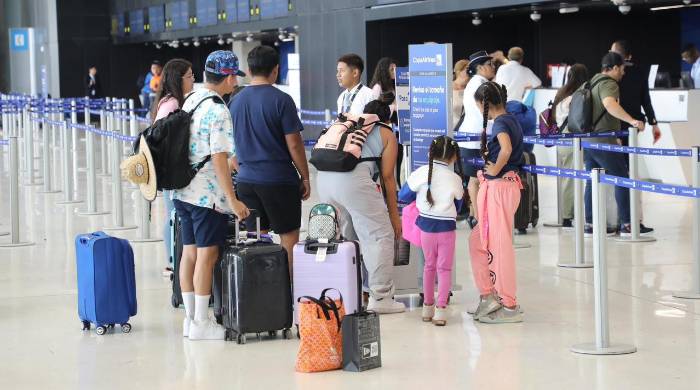 Pasajeros en el Aeropuerto Internacional de Tocumen.