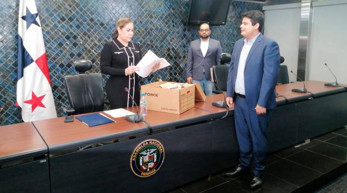 Credenciales recibe lista de aspirantes a Contralor; entrevistas no están previstas Credenciales recibe lista de aspirantes a Contralor; entrevistas no están previstas
