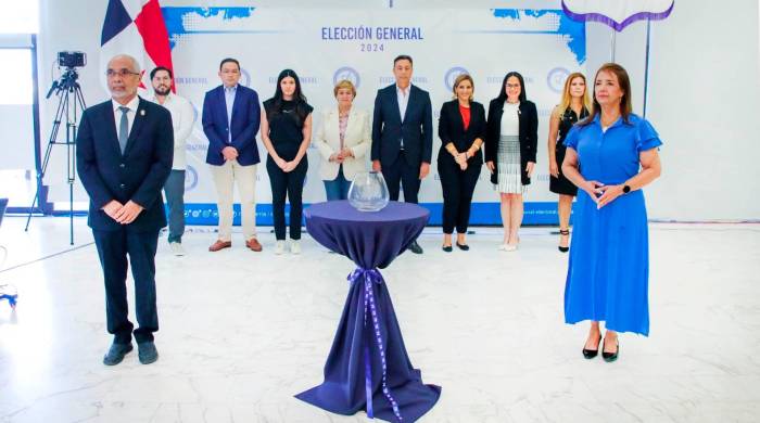 El jueves 1 de febrero, se llevó a cabo el sorteo para establecer el orden de participación en el primer debate presidencial. El jueves 1 de febrero, se llevó a cabo el sorteo para establecer el orden de participación en el primer debate presidencial.