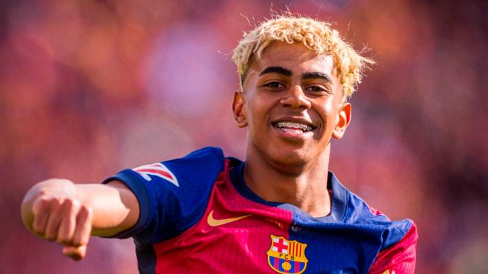 A Yamal se le espera para las semifinales de la Liga de Naciones de la UEFA, en la que España se enfrentará a Francia con Mbappé y Dembélé en el equipo galo. A Yamal se le espera para las semifinales de la Liga de Naciones de la UEFA, en la que España se enfrentará a Francia con Mbappé y Dembélé en el equipo galo.