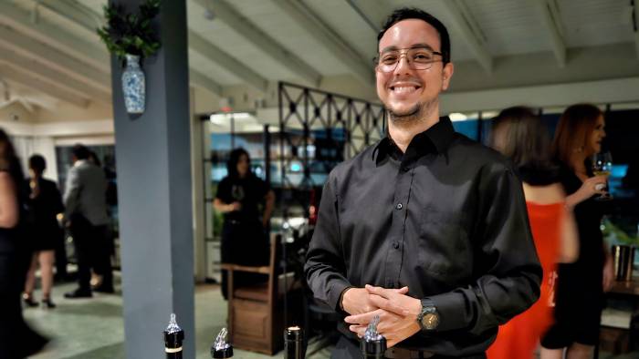 Los vinos que seleccionan estos sommeliers, en gran mayoría son vinos con poca intervención, sin paso por barrica. Los vinos que seleccionan estos sommeliers, en gran mayoría son vinos con poca intervención, sin paso por barrica.
