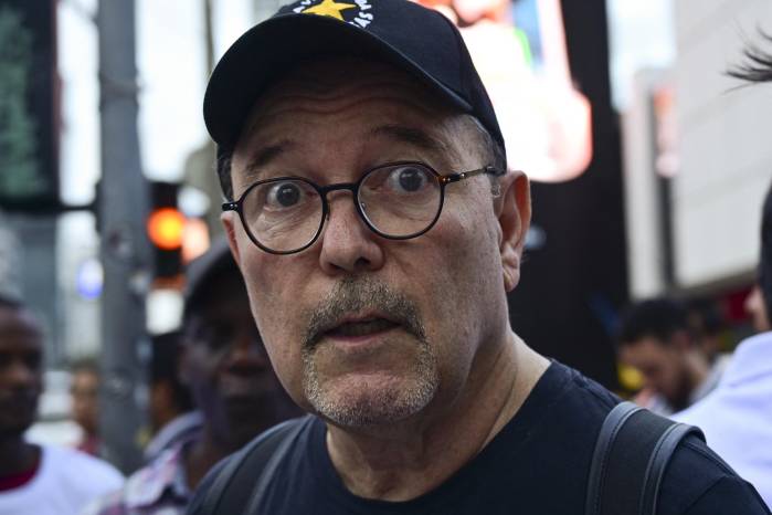 ‘En los años 70, en Nueva York los fines de semana la gente iba a bailar y no importaba el color de la piel’, dijo Blades. ‘En los años 70, en Nueva York los fines de semana la gente iba a bailar y no importaba el color de la piel’, dijo Blades.