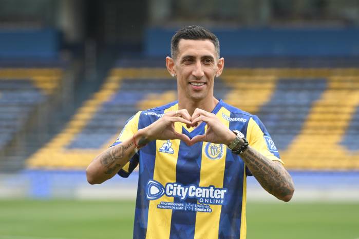 El delantero argentino Ángel Di María durante su presentación con el Rosario Central. El delantero argentino Ángel Di María durante su presentación con el Rosario Central.