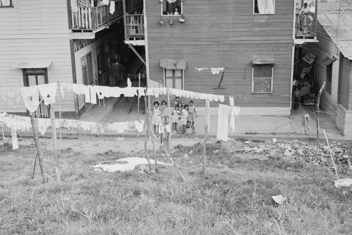 Las condiciones de poca iluminación, falta de ventilación y saneamiento adecuado, precios exorbitantes y hacinamiento llevaron a la explosión social que se reflejó en la Huelga inquilinaria de 1925. Las condiciones de poca iluminación, falta de ventilación y saneamiento adecuado, precios exorbitantes y hacinamiento llevaron a la explosión social que se reflejó en la Huelga inquilinaria de 1925.