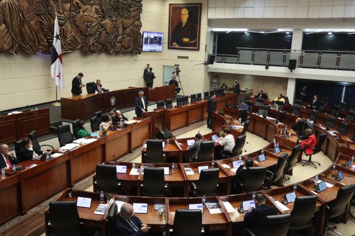 El lunes deberá realizarse el terecer debate del proyecto de ley. El lunes deberá realizarse el terecer debate del proyecto de ley.
