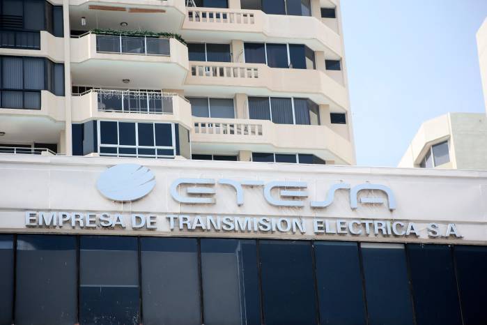 Etesa retira el estudio de impacto ambiental de la Cuarta Línea de Transmisión Etesa retira el estudio de impacto ambiental de la Cuarta Línea de Transmisión