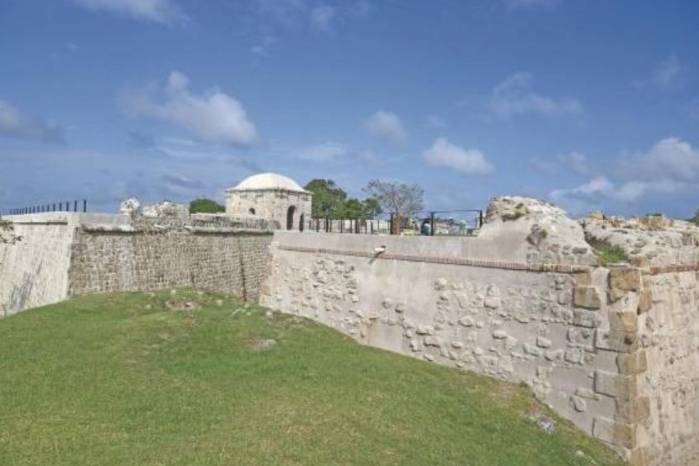 Los fuertes de la costa caribeña de Portobelo y San Lorenzo fueron inscritos en 1980 en la Lista del Patrimonio Mundial. Los fuertes de la costa caribeña de Portobelo y San Lorenzo fueron inscritos en 1980 en la Lista del Patrimonio Mundial.