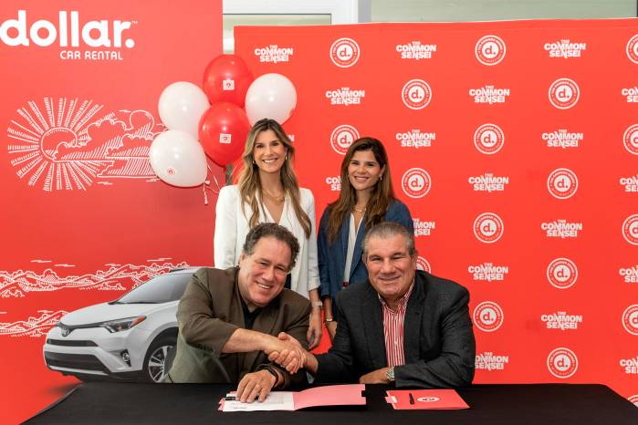 Por Grupo CRS, Eduardo Márquez Salerno, presidente; Fanny Márquez, CEO y Sofía Márquez, directora Administrativa y Financiera; y por Dollar Car Rental, Bob Barton, senior VP – Global Franchise Operations. Por Grupo CRS, Eduardo Márquez Salerno, presidente; Fanny Márquez, CEO y Sofía Márquez, directora Administrativa y Financiera; y por Dollar Car Rental, Bob Barton, senior VP – Global Franchise Operations.