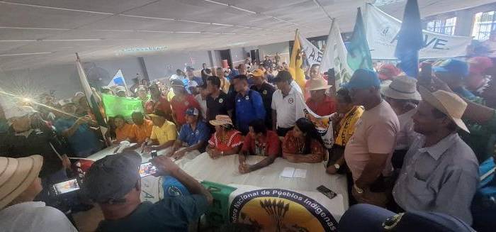 La Coordinadora Nacional de Pueblos Indígenas reúne a líderes de siete grupos originarios. La Coordinadora Nacional de Pueblos Indígenas reúne a líderes de siete grupos originarios.