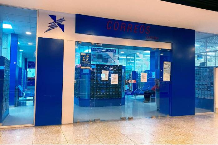 Foto de la fachada de la sucursal de COTEL en el Supercentro El Dorado. Foto de la fachada de la sucursal de COTEL en el Supercentro El Dorado.