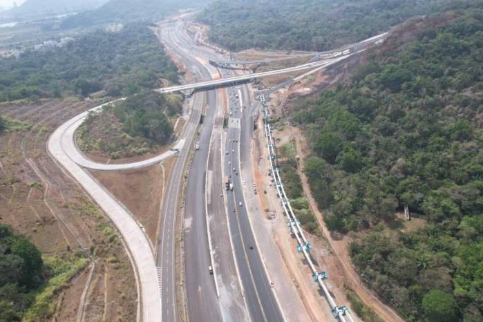 Habilitan tres nuevos carriles en dirección Panamá - La Chorrera. Habilitan tres nuevos carriles en dirección Panamá - La Chorrera.