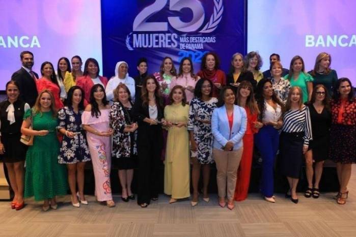 Ganadoras y finalistas en la premiación de “Las 25 mujeres más destacadas de Panamá” 2023. Ganadoras y finalistas en la premiación de “Las 25 mujeres más destacadas de Panamá” 2023.