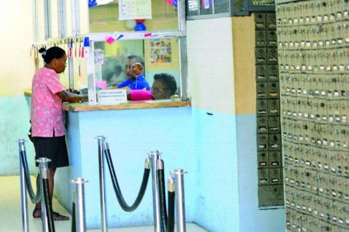 Los Correos de Panamá solo admitirá documentos, regalos o envías de persona a persona, siempre que no provengan de transacción comercial. Los Correos de Panamá solo admitirá documentos, regalos o envías de persona a persona, siempre que no provengan de transacción comercial.