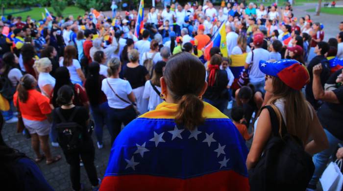 Los manifestantes, al igual que Estados Unidos, defienden que el opositor Edmundo González Urrutia. Los manifestantes, al igual que Estados Unidos, defienden que el opositor Edmundo González Urrutia.