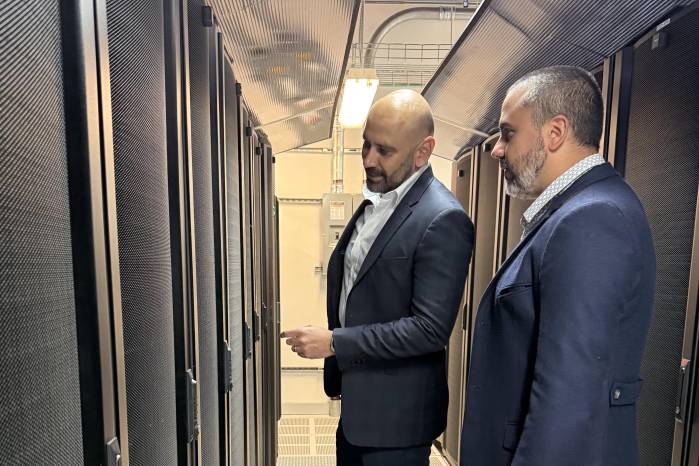 Luminet cuenta con más de 15 años de experiencia en el desarrollo e implementación de proyectos de telecomunicaciones. Luminet cuenta con más de 15 años de experiencia en el desarrollo e implementación de proyectos de telecomunicaciones.