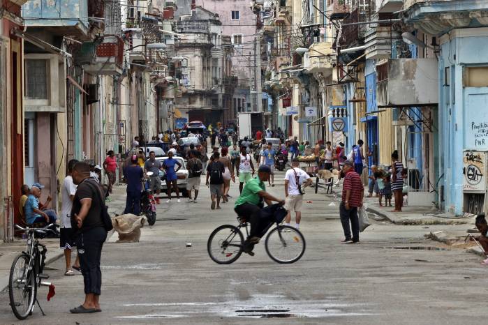 Esto puede hacer Cuba frente a la crisis y pese a las sanciones: hablan ocho economistas Esto puede hacer Cuba frente a la crisis y pese a las sanciones: hablan ocho economistas