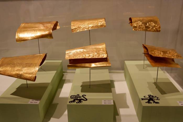 Brazaletes de oro utilizados por el Chamán Brazaletes de oro utilizados por el Chamán