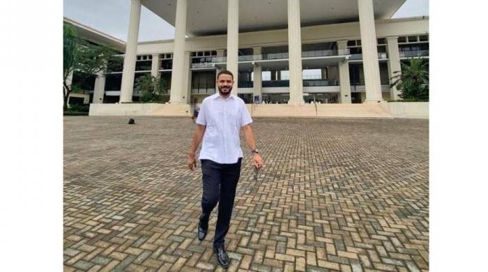 Betserai Richards, candidato a diputado por la libre postulación por el circuito 8-6. Betserai Richards, candidato a diputado por la libre postulación por el circuito 8-6.