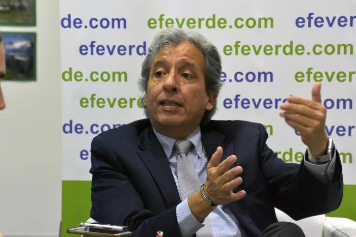 Pulgar-Vidal, uno de los arquitectos del Acuerdo de París, considera que las medidas del Gobierno del presidente de Estados Unidos, Donald Trump, son un fenómeno coyuntural. Pulgar-Vidal, uno de los arquitectos del Acuerdo de París, considera que las medidas del Gobierno del presidente de Estados Unidos, Donald Trump, son un fenómeno coyuntural.