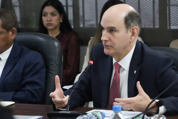 DGI recauda $875 millones menos de lo presupuestado en el primer semestre DGI recauda $875 millones menos de lo presupuestado en el primer semestre