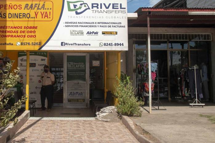 Fachada de una sucursal de envío de remesas, en Managua, Nicaragua. Fachada de una sucursal de envío de remesas, en Managua, Nicaragua.