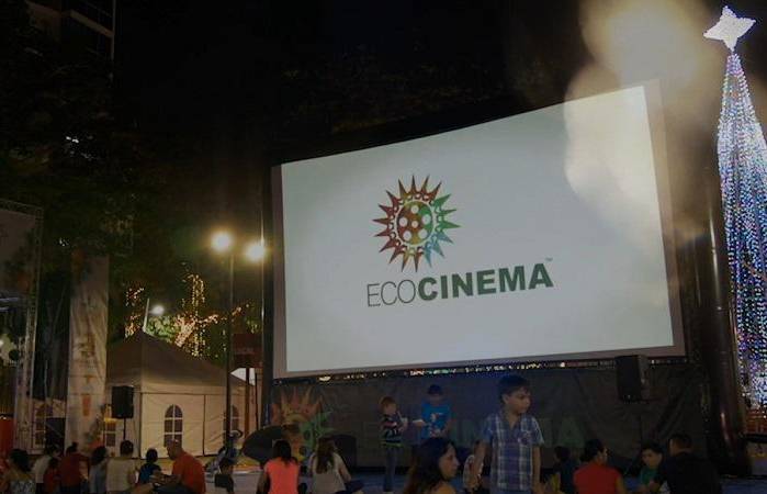 Ecocinema actualmente impacta la vida de 100,000 de manera anual. Ecocinema actualmente impacta la vida de 100,000 de manera anual.