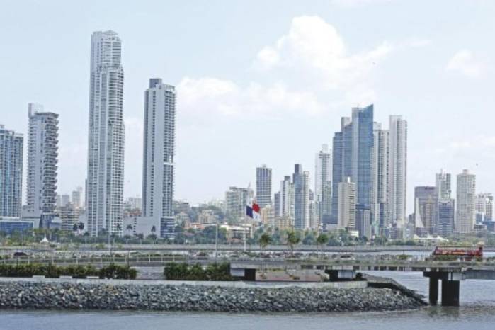 Moody’s también prevé que los ingresos por intereses caerán debido al bajo volumen de negocios. Moody’s también prevé que los ingresos por intereses caerán debido al bajo volumen de negocios.