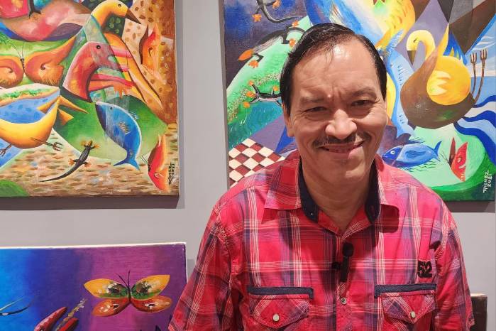 Ricardo Jiménez es un fabulista plástico, ya que comparte con su público una obra compuesta por animales en diversas actividades humanas. Ricardo Jiménez es un fabulista plástico, ya que comparte con su público una obra compuesta por animales en diversas actividades humanas.