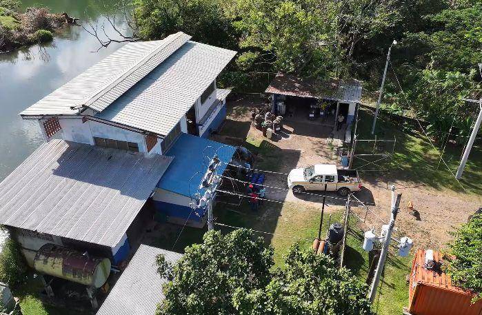 Más temprano el Idaan informó que ese grupo de especialistas labora en una falla en la toma de agua cruda para restablecer la producción en la potabilizadora. Más temprano el Idaan informó que ese grupo de especialistas labora en una falla en la toma de agua cruda para restablecer la producción en la potabilizadora.