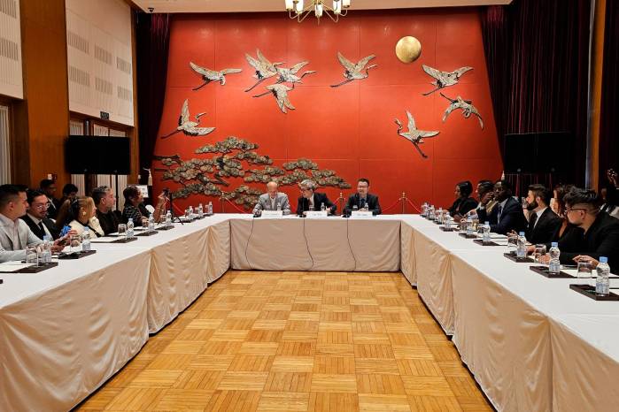 El director general del Departamento de América Latina y el Caribe, del Ministerio de Relaciones Exteriores de China, Cai Wei, durante el panel de discusión, en Beijing. El director general del Departamento de América Latina y el Caribe, del Ministerio de Relaciones Exteriores de China, Cai Wei, durante el panel de discusión, en Beijing.