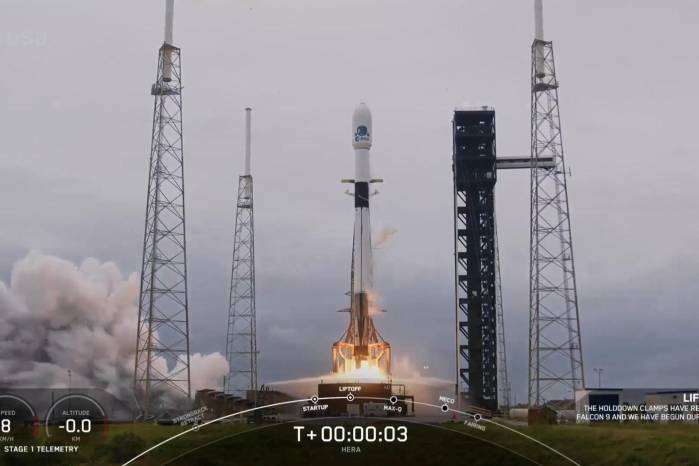 Lanzamiento de la misión espacial Hera desde la Estación de la Fuerza Espacial de Cabo Cañaveral. Lanzamiento de la misión espacial Hera desde la Estación de la Fuerza Espacial de Cabo Cañaveral.