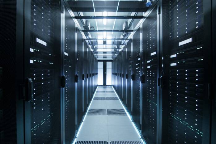 DCS permite que una empresa comience con una implementación de tan solo dos nodos y admite una expansión elástica. DCS permite que una empresa comience con una implementación de tan solo dos nodos y admite una expansión elástica.