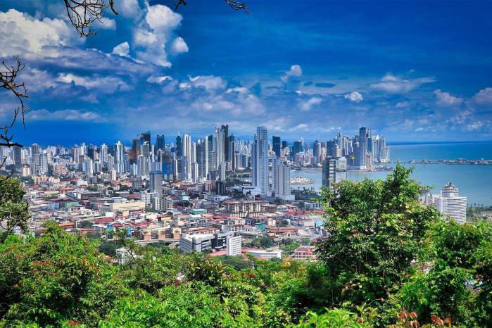 La calificadora Fitch Raitings en 2010 otorgó el grado de inversión a Panamá, pero luego de 14 años se lo quitó. La calificadora Fitch Raitings en 2010 otorgó el grado de inversión a Panamá, pero luego de 14 años se lo quitó.
