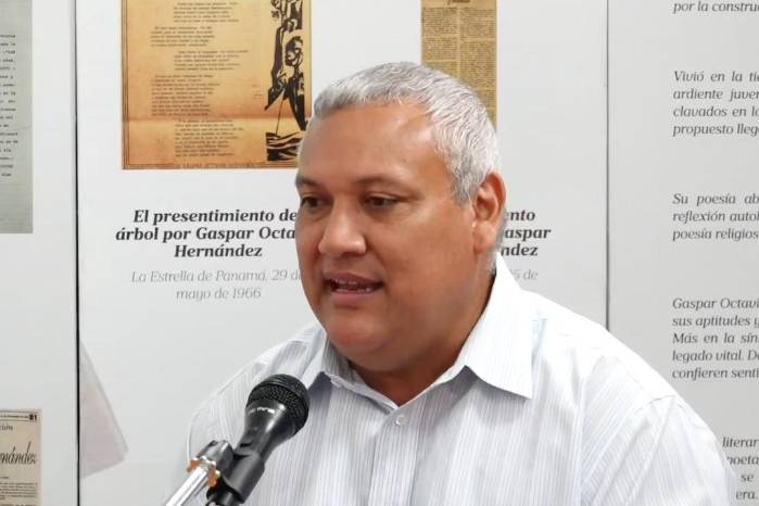Sánchez hizo referencia al PRAA, alegando que, de los 51.000 docentes que hay en el país, solo 21.000 tiene acceso a ese programa. Sánchez hizo referencia al PRAA, alegando que, de los 51.000 docentes que hay en el país, solo 21.000 tiene acceso a ese programa.