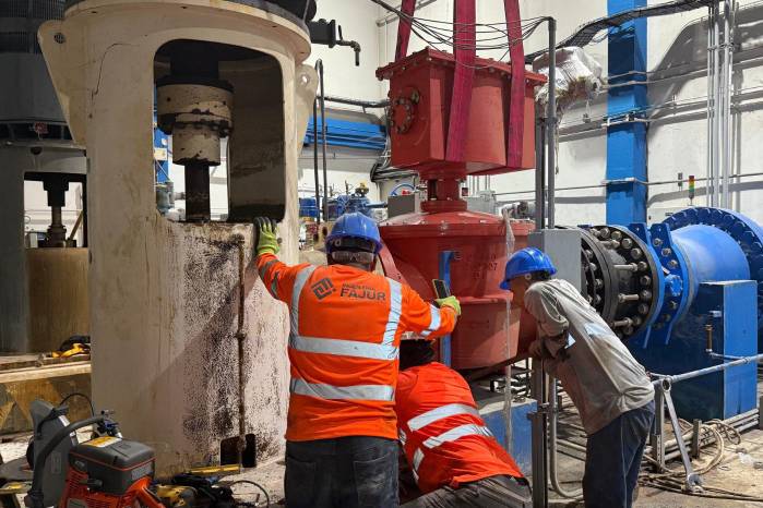 Instalación de cuatro nuevas válvulas de conos con actuador eléctrico en las estaciones de bombeo de agua tratada. Instalación de cuatro nuevas válvulas de conos con actuador eléctrico en las estaciones de bombeo de agua tratada.