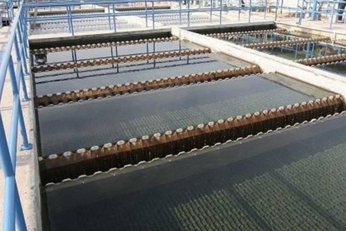 El proyecto estima aumentar la capacidad de la producción de la planta de 7 a 12 millones de galones de agua diarios. El proyecto estima aumentar la capacidad de la producción de la planta de 7 a 12 millones de galones de agua diarios.