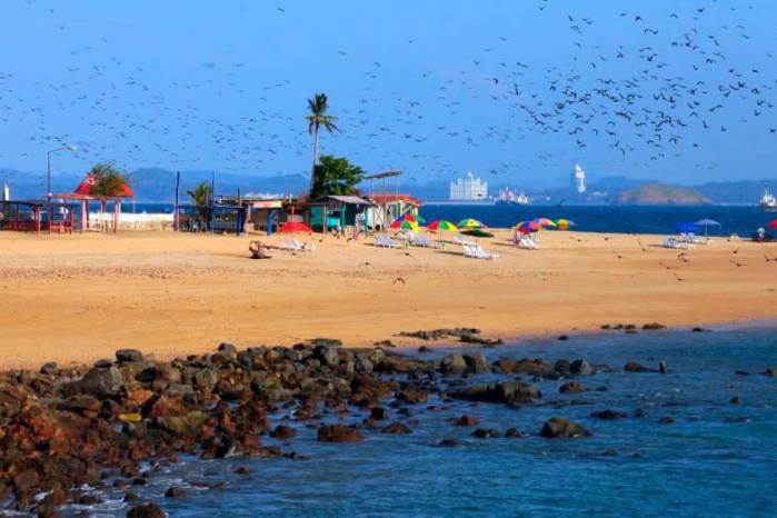 Los visitantes deberán pagar $1 para poder entrar a la isla. Los visitantes deberán pagar $1 para poder entrar a la isla.