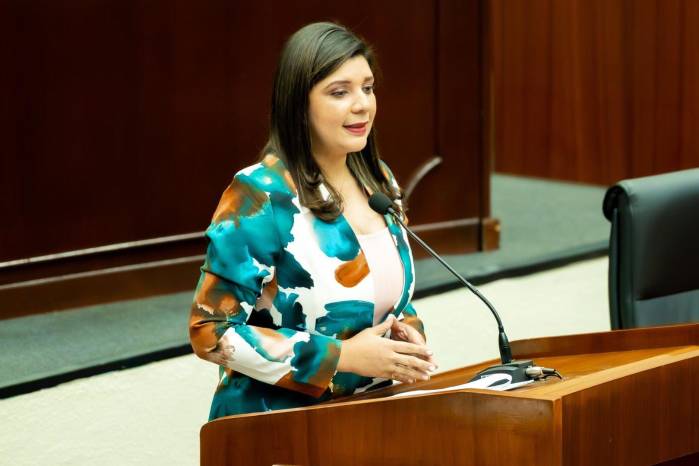 Jackeline Muñoz, regente del Mitradel, en la Asamblea Nacional. Jackeline Muñoz, regente del Mitradel, en la Asamblea Nacional.