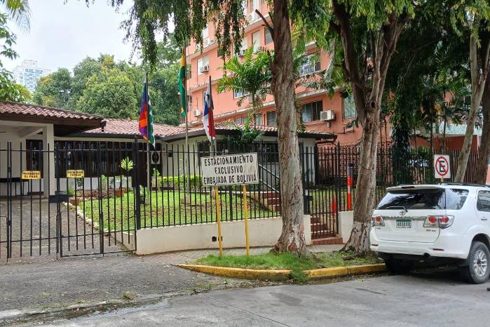 Los vecinos en el área del Cangrejo reportaron a los medios locales que hay un incremento en el movimiento policial. Los vecinos en el área del Cangrejo reportaron a los medios locales que hay un incremento en el movimiento policial.