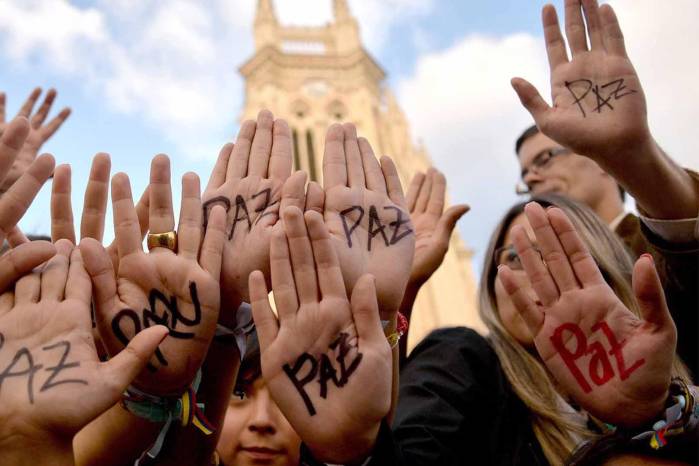 La humanidad parece haber perdido la capacidad de horror ante la violencia, pero todavía hay voces que se levantan por la paz. La humanidad parece haber perdido la capacidad de horror ante la violencia, pero todavía hay voces que se levantan por la paz.