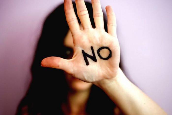 Persisten barreras políticas, económicas y domésticas, como la brecha salarial del 11.5% y la carga desproporcionada de tareas domésticas para las mujeres. Persisten barreras políticas, económicas y domésticas, como la brecha salarial del 11.5% y la carga desproporcionada de tareas domésticas para las mujeres.