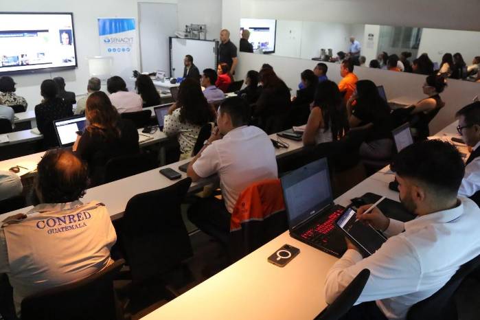El taller busca abrir el camino para crear y desarrollar capacidades nacionales y regionales en el sector satelital. El taller busca abrir el camino para crear y desarrollar capacidades nacionales y regionales en el sector satelital.