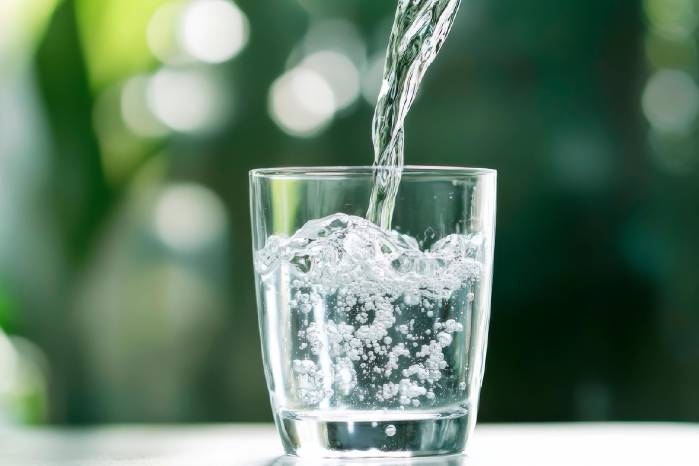 El agua que contamina a tu hijo y al mío El agua que contamina a tu hijo y al mío