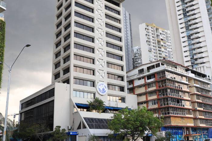 La Dirección General de Ingresos (DGI) es el ente recaudador de los impuestos en Panamá. La Dirección General de Ingresos (DGI) es el ente recaudador de los impuestos en Panamá.